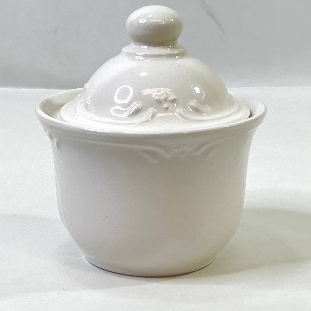 Pfaltzgraff Filigree White Stoneware Sugar Bowl with Lid and Creamer Pitcher Set - Picture 9 of 15